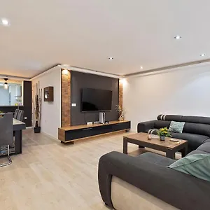 https://luxury-apartment-city-centre.es-andalucia.com